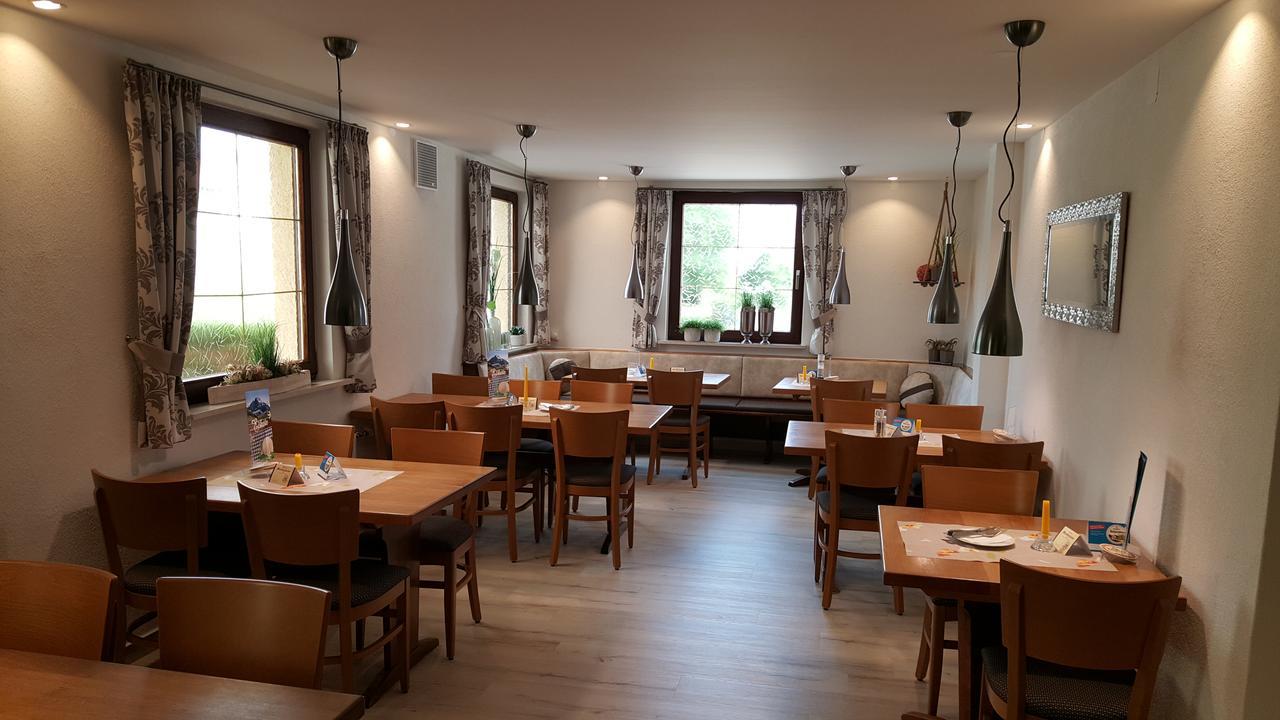 Landgasthaus Zollerstuben Берматинген Экстерьер фото