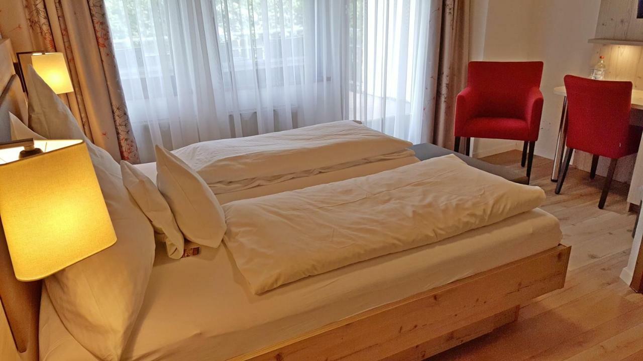 Landgasthaus Zollerstuben Берматинген Экстерьер фото